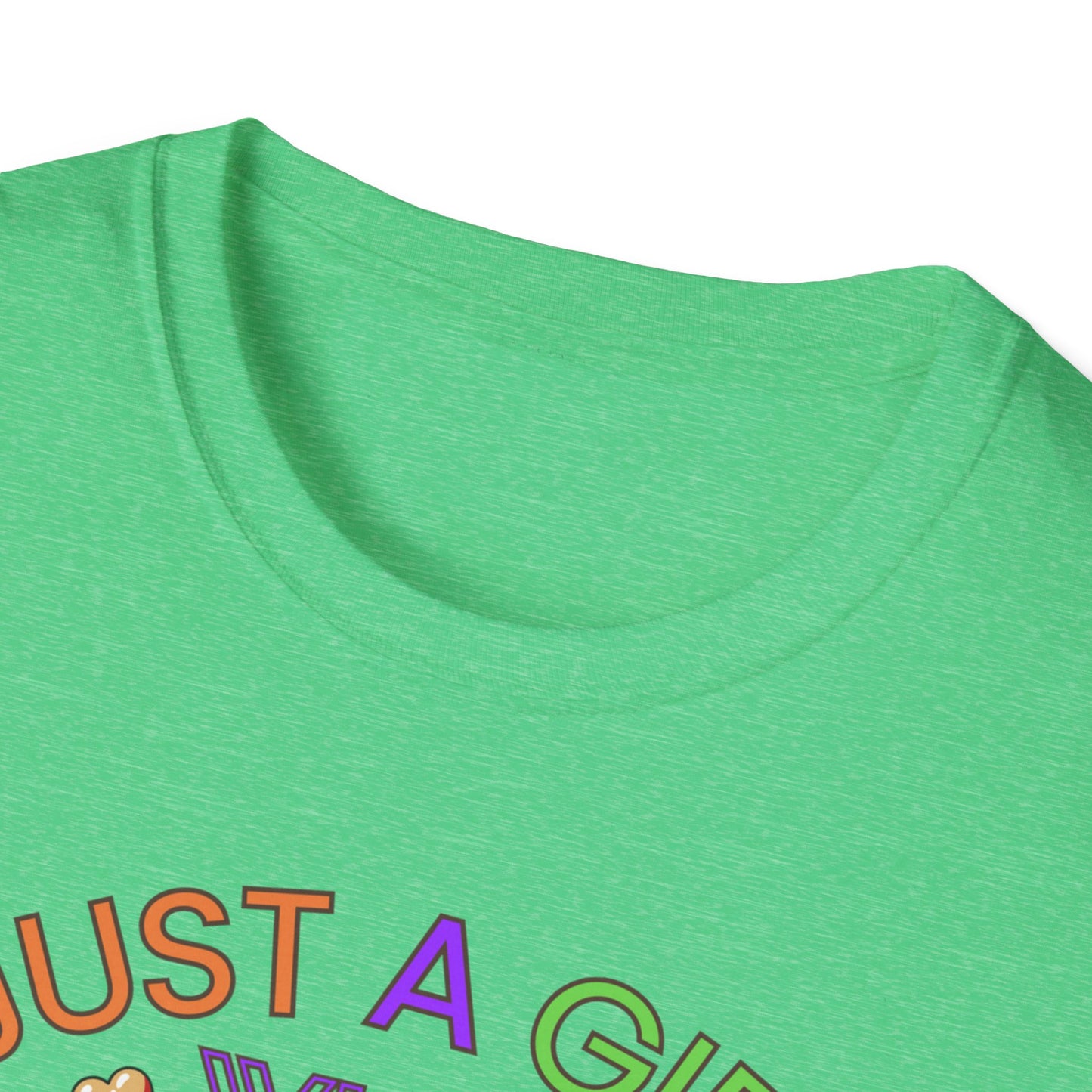 Just a Girl Peace and love, Unisex Softstyle T-Shirt